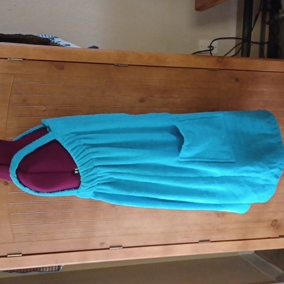 DREAMS CO. SWIM SUIT COVER OR AFTER BATH ROBE - Picture 4 of 8